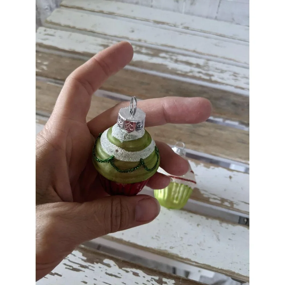 Green mini cupcake red bakery ornament Xmas‎ holida